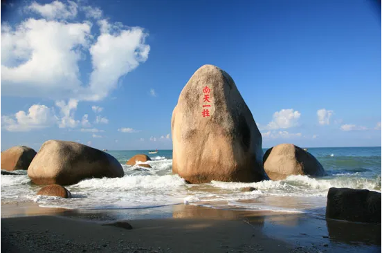 化身藍(lán)海衛(wèi)士，守護(hù)三亞海濱丨盈峰環(huán)境首個(gè)“海域保潔”項(xiàng)目正式簽約進(jìn)場